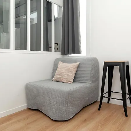 Apartment Nets - Buttes Chaumont D