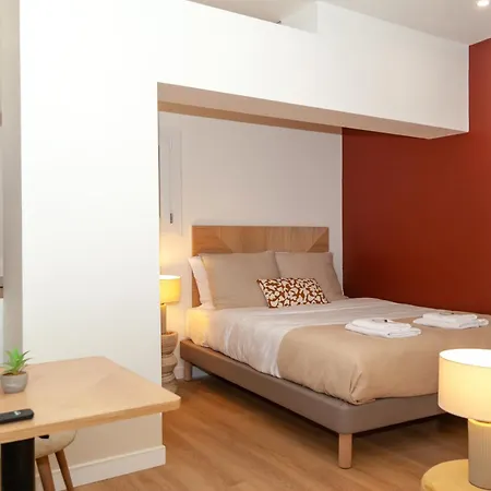 Apartment Nets - Buttes Chaumont D *