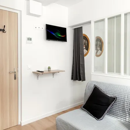 Apartament Nets - Buttes Chaumont Paryż