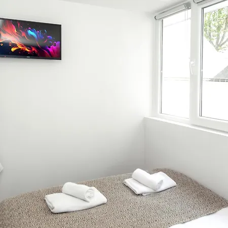 Apartament Nets - Buttes Chaumont Paryż